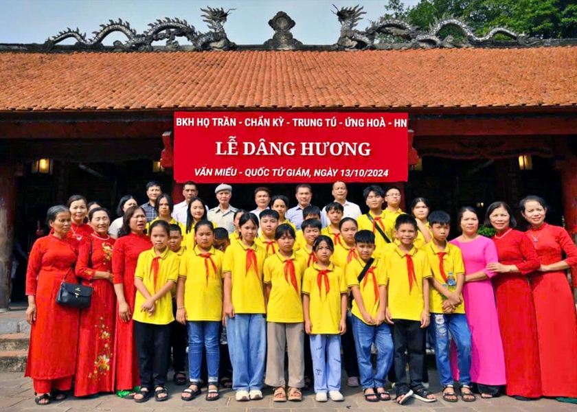 Gương sáng gia đình học tập trong dòng họ khuyến học tại Chẩn Kỳ, Ứng Hoà, Hà Nội - Ảnh 2.