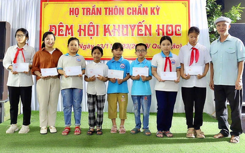 Gương sáng gia đình học tập trong dòng họ khuyến học tại Chẩn Kỳ, Ứng Hoà, Hà Nội - Ảnh 3.