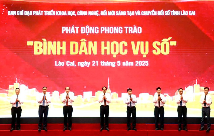 8 giải pháp thực hiện bình dân học vụ số ở Lào Cai- Ảnh 1. 8 giải pháp thực hiện bình dân học vụ số ở Lào Cai- Ảnh 1.