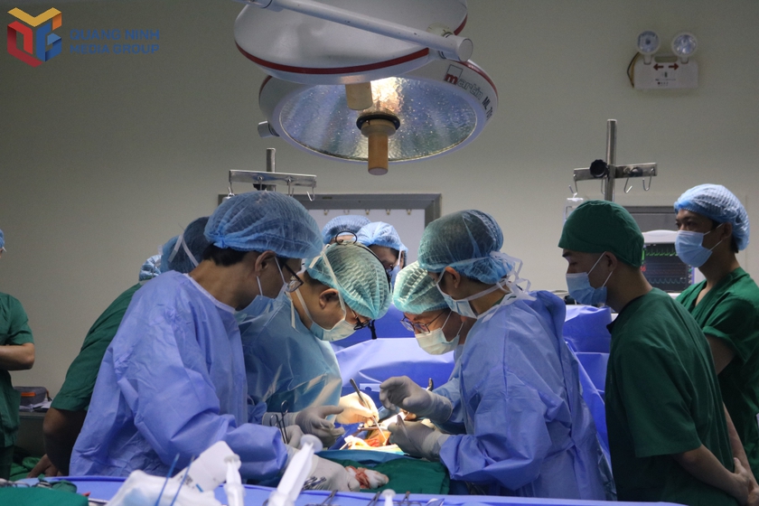 Quảng Ninh: Tiếp tục dành nguồn lực đầu tư, hỗ trợ Giáo dục và Y tế - Ảnh 4.