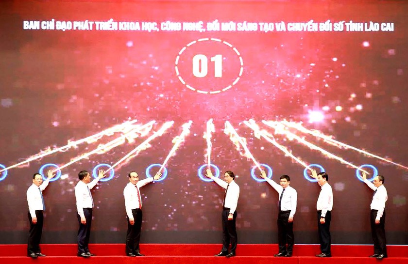 Tám giải pháp thực hiện bình dân học vụ số ở Lào Cai - Ảnh 4.