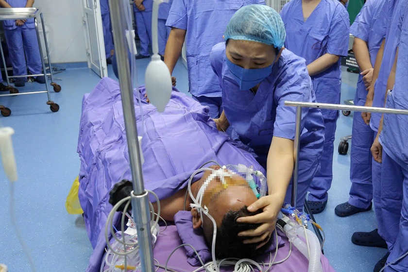 Quảng Ninh: Xuyên đêm lấy đa tạng từ người hiến tạng - ghép thành công 2 thận - Ảnh 1.