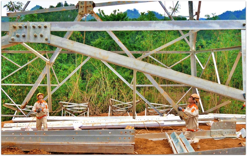 Xuyên lễ thi công đường dây 500kV Lào Cai- Vĩnh Yên đúng tiến độ - Ảnh 2.