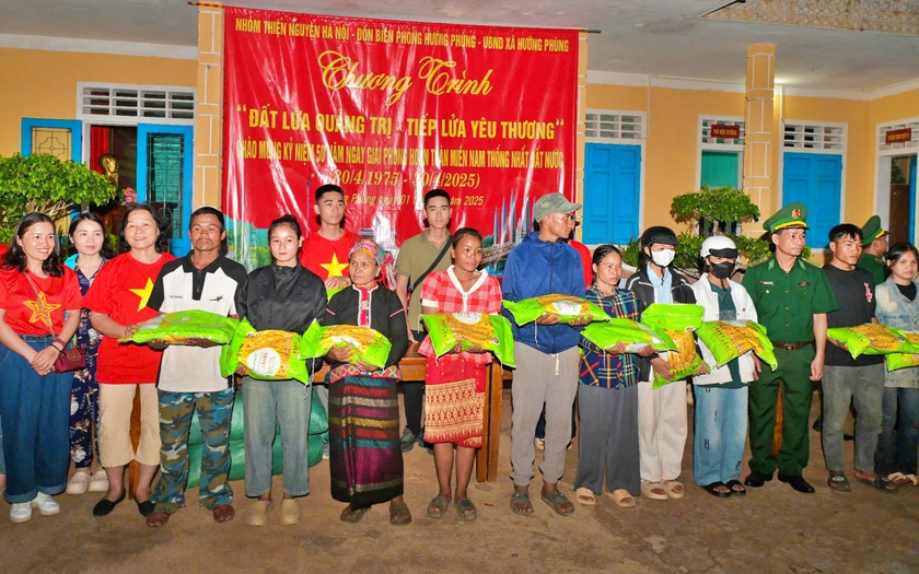 Mô hình sản xuất lúa giống năng suất, chất lượng cao thành công tại xã biên giới Hướng Phùng - Ảnh 1.