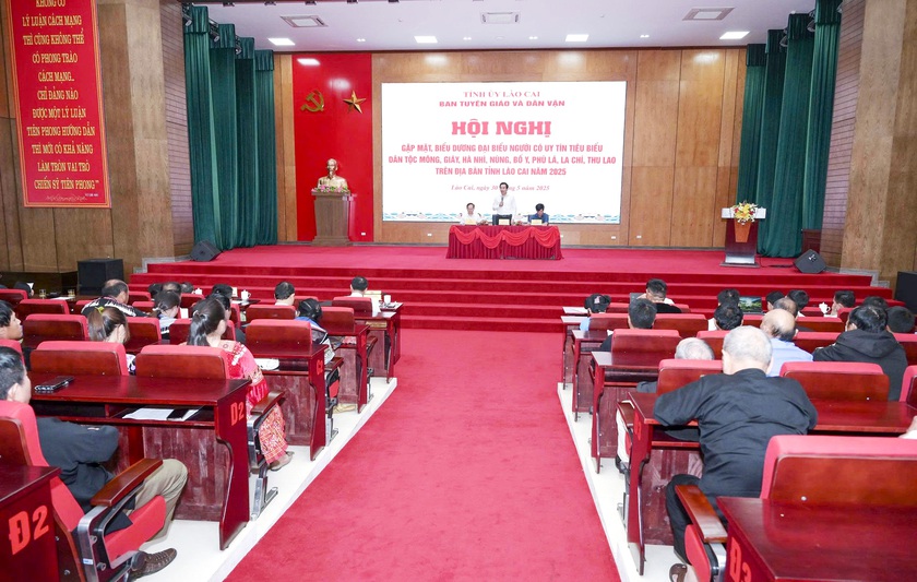 Lào Cai biểu dương 100 người có uy tín trong đồng bào dân tộc thiểu số vùng cao, biên giới - Ảnh 3.