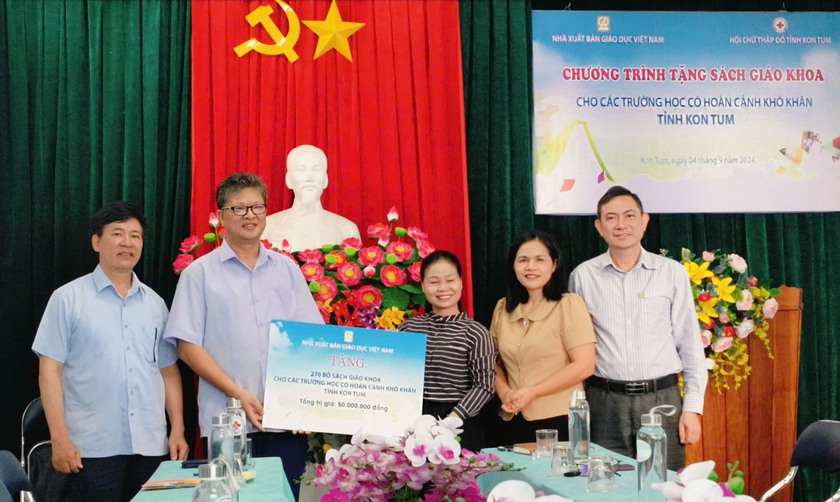 Nhà xuất bản Giáo dục Việt Nam và những nỗ lực trong hành trình 68 năm đồng hành cùng sự nghiệp giáo dục- Ảnh 3. Nhà xuất bản Giáo dục Việt Nam và những nỗ lực trong hành trình 68 năm đồng hành cùng sự nghiệp giáo dục- Ảnh 3.