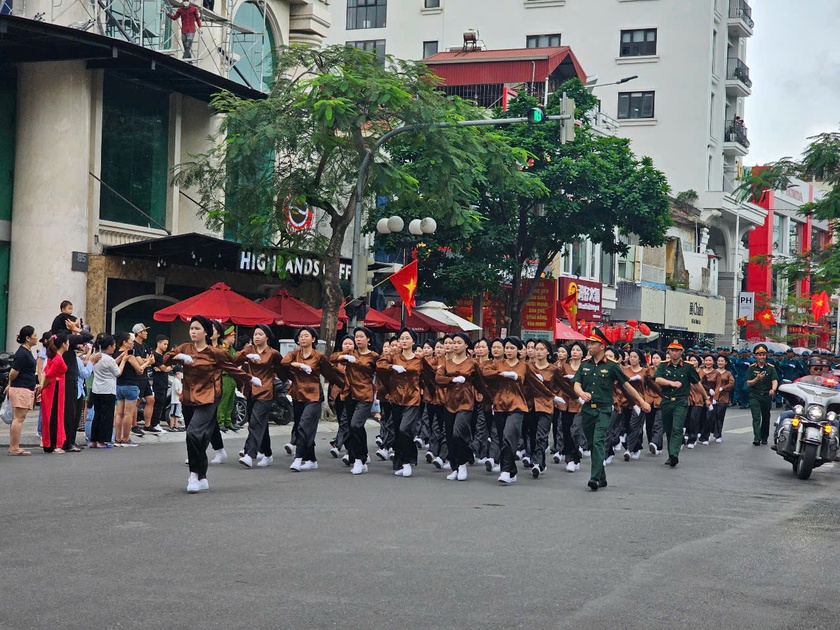 Hải Phòng phân luồng giao thông dịp kỷ niệm 70 năm Ngày giải phóng Hải Phòng - Ảnh 4.