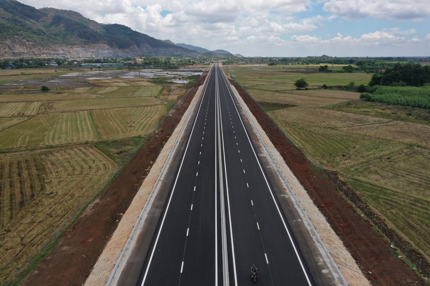 Vũng Tàu: Từ đô thị biển đến trung tâm logistics – du lịch chiến lược mới của thành phố Hồ Chí Minh- Ảnh 2. Vũng Tàu: Từ đô thị biển đến trung tâm logistics – du lịch chiến lược mới của thành phố Hồ Chí Minh- Ảnh 2.