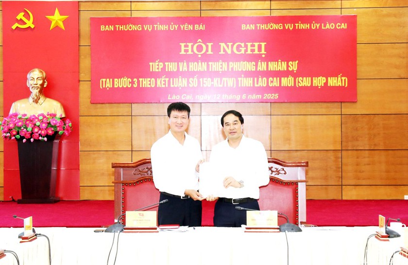 Hoàn thiện nhân sự tỉnh Lào Cai mới để vận hành chính quyền 2 cấp từ ngày 1/7 - Ảnh 3.