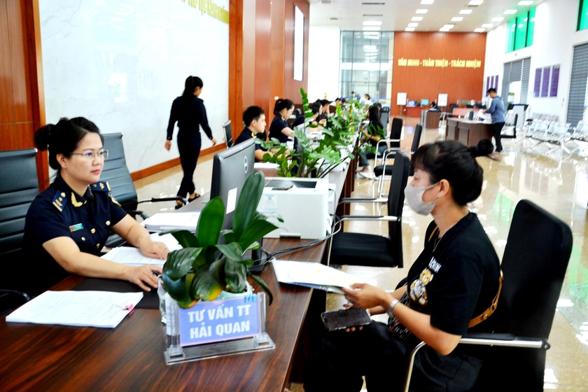 Thông quan nhanh, an toàn gần 21 nghìn tấn quả vải thiều qua cửa khẩu đường bộ Kim Thành - Lào Cai - Ảnh 2.