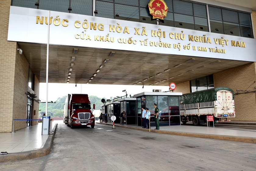 Thông quan nhanh, an toàn gần 21 nghìn tấn quả vải thiều qua cửa khẩu đường bộ Kim Thành - Lào Cai - Ảnh 1.