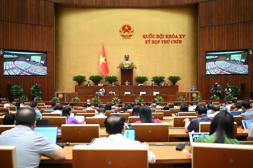 Quốc hội chính thức thông qua sửa đổi, bổ sung Hiến pháp - Ảnh 1.
