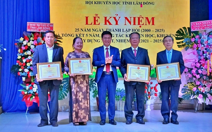 Tổng kết 5 năm công tác khuyến học, khuyến tài và kỷ niệm 25 năm ngày thành lập Hội Khuyến học tỉnh Lâm Đồng - Ảnh 1.