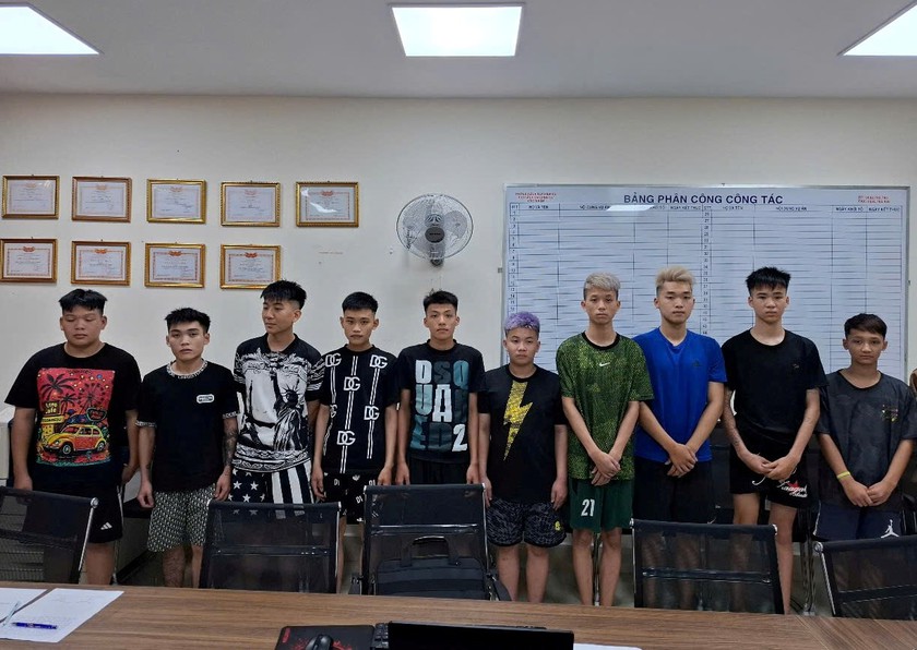 Hải Phòng: Điều khiển xe tốc độ cao, lạng lách, đánh võng trên đường, 15 đối tượng bị tạm giữ - Ảnh 2.