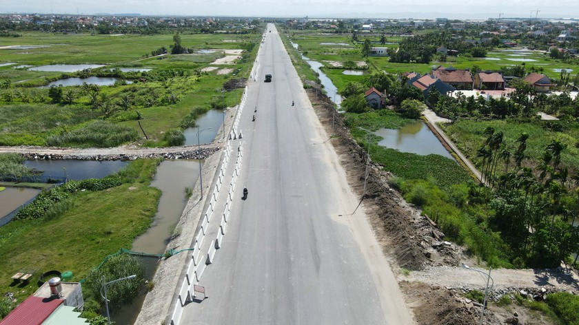 Hải Phòng: Đề xuất nâng cấp đường bộ ven biển bị "đắp chiếu" thành đường cao tốc - Ảnh 1.