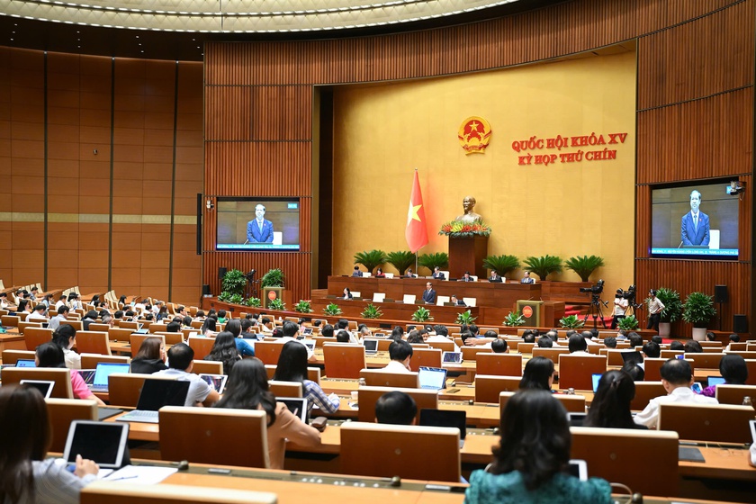 Dạy thêm, học thêm "nóng" tại nghị trường - Bộ trưởng Nguyễn Kim Sơn tiếp tục đăng đàn sáng 20/6 - Ảnh 1.