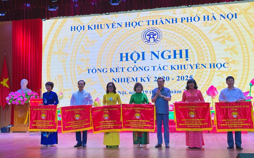 Hội Khuyến học Hà Nội tổng kết hoạt động nhiệm kỳ, huy động mọi nguồn lực cho khuyến học thời kỳ mới - Ảnh 3.