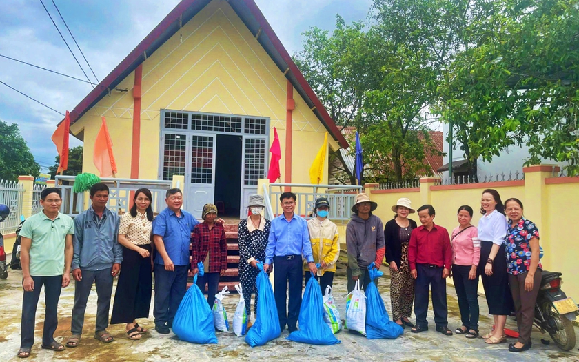 "Trái tim vàng" Kho bạc Nhà nước sưởi ấm Tây Nguyên - Ảnh 2.