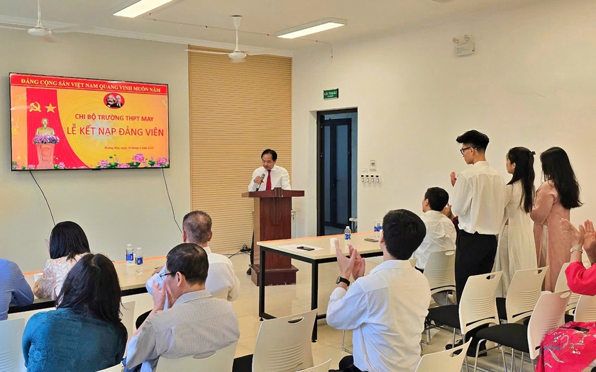 Trường Trung học phổ thông MAY kết nạp đảng viên mới - Ảnh 6.