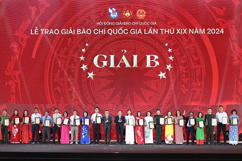 Giải Báo chí Quốc gia lần thứ 19 vinh danh 128 tác phẩm báo chí xuất sắc - Ảnh 6.