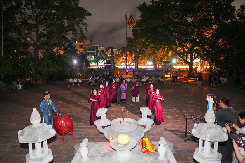 Hải Phòng: Chính thức khai thác tour du lịch đêm đầu tiên từ ngày 28/6 - Ảnh 3.