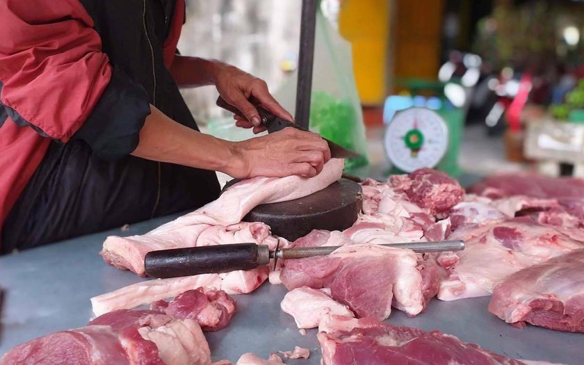 Để phòng bệnh liên cầu lợn ở người, người dân không ăn thịt lợn chưa nấu chín. Ảnh minh hoạ: IT Để phòng bệnh liên cầu lợn ở người, người dân không ăn thịt lợn chưa nấu chín. Ảnh minh hoạ: IT