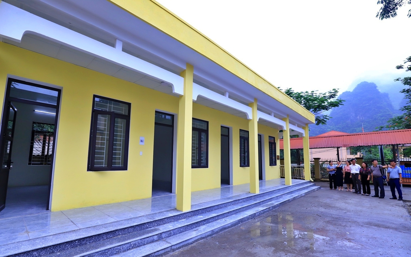 Hội Khuyến học tỉnh Hoà Bình khánh thành, bàn giao 2 khu nhà ở công vụ cho trường học tại huyện Kim Bôi - Ảnh 4.