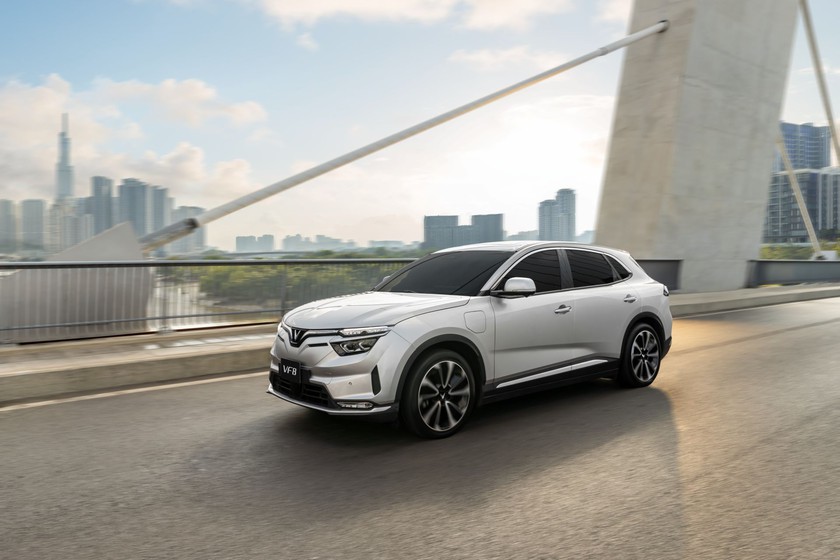 VinFast VF 8 chinh phục 2.000 km xuyên Việt: Chủ xe an tâm tuyệt đối nhờ hậu mãi số 1 thị trường - Ảnh 1.