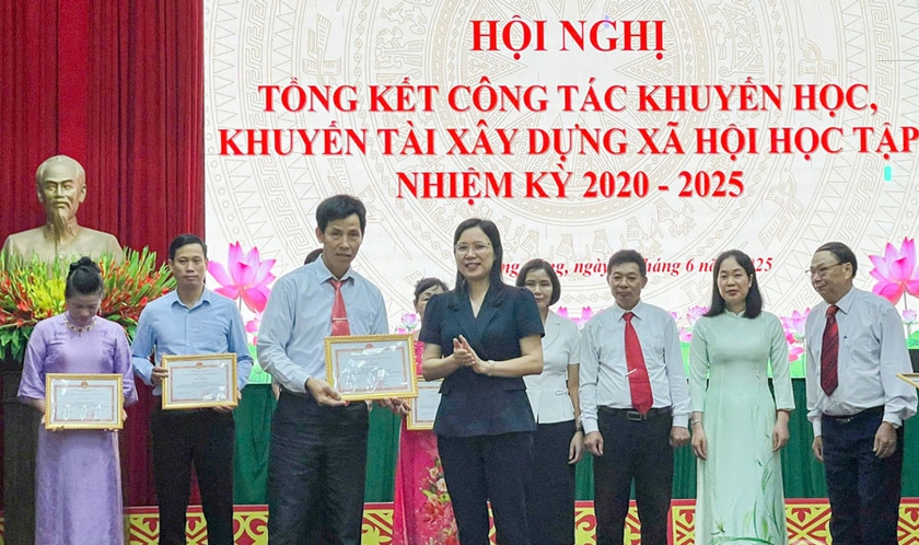 Thái Nguyên: Vinh danh 44 cá nhân, tập thể tiêu biểu lan tỏa mạnh mẽ phong trào khuyến học, khuyến tài - Ảnh 1.