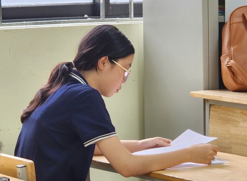 Thí sinh tự tin bước vào kỳ thi tuyển sinh lớp 10 tại Hà Nội - Ảnh 7.