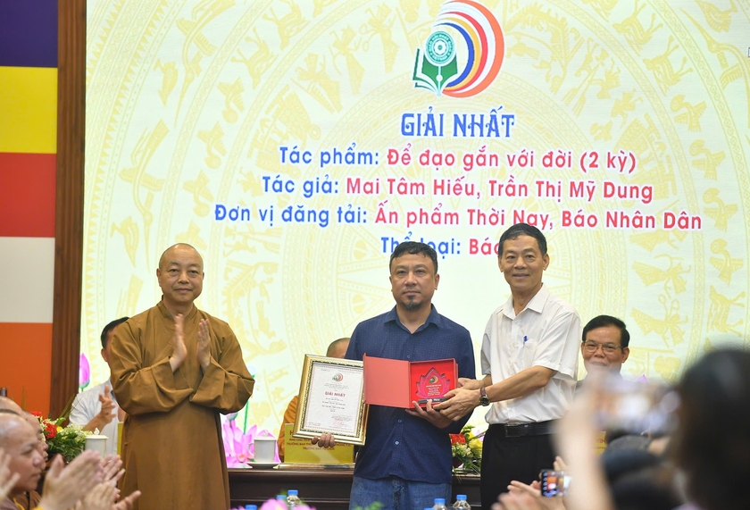 Trao Giải Báo chí Phật giáo toàn quốc lần thứ nhất và phát động mùa giải lần thứ hai năm 2025 - Ảnh 1.