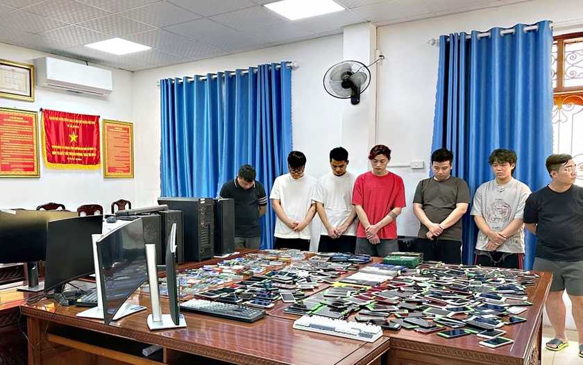 Người trẻ mở tài khoản ngân hàng rồi bán lại cho tội phạm giá vài triệu đồng - Ảnh 1.