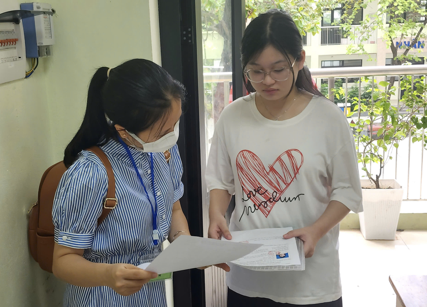 420 thí sinh bỏ thi môn đầu tiên vào lớp 10 Hà Nội- Ảnh 1. 420 thí sinh bỏ thi môn đầu tiên vào lớp 10 Hà Nội- Ảnh 1.