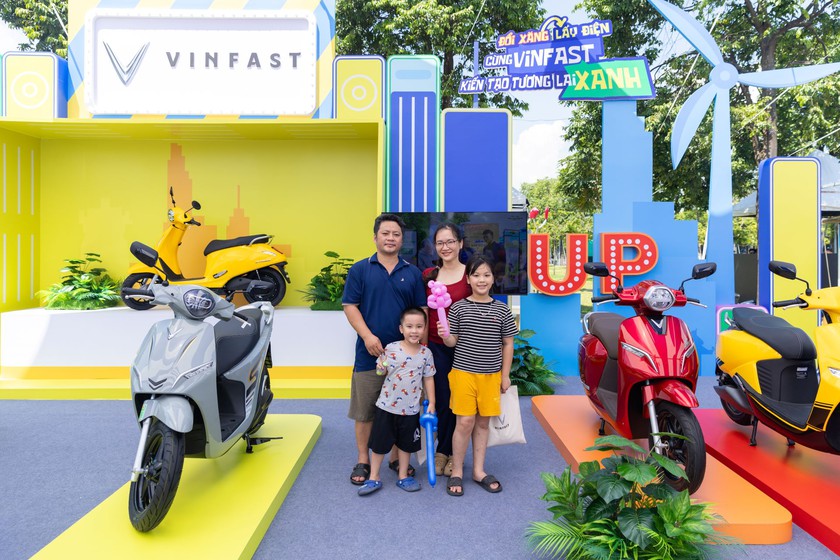 Xe máy VinFast chinh phục người dùng thành phố biển: Nhỏ gọn, tiết kiệm, lái sướng- Ảnh 1. Xe máy VinFast chinh phục người dùng thành phố biển: Nhỏ gọn, tiết kiệm, lái sướng- Ảnh 1.