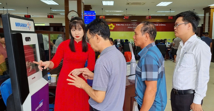 Ngày đầu tiên các phường, xã ở Nghệ An vận hành chính quyền 2 cấp - Ảnh 3.