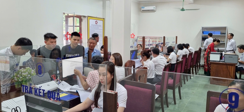 Người dân phản hồi tích cực về ngày đầu tiên các phường, xã ở Nghệ An vận hành chính quyền 2 cấp - Ảnh 1.
