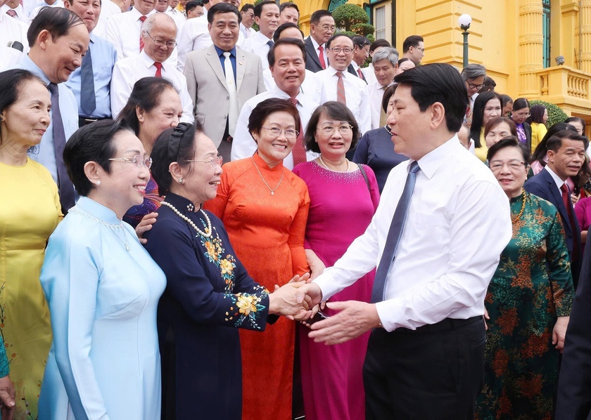 Chủ tịch nước Lương Cường gặp mặt đại biểu khuyến học tiêu biểu toàn quốc - Ảnh 6.