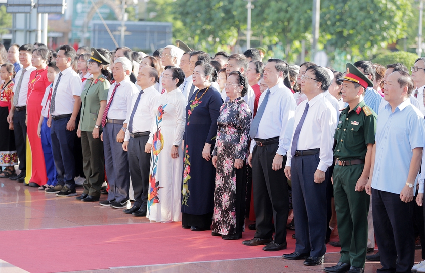 Các tấm gương "Học không bao giờ cùng" báo công dâng Bác- Ảnh 5.