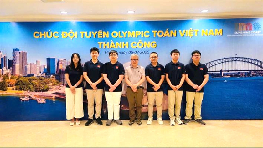 6/6 học sinh Việt Nam giành huy chương Kì thi Olympic Toán quốc tế (IMO) lần thứ 66 - Ảnh 1.