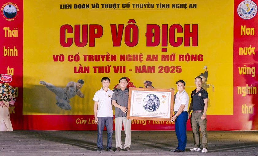 Hơn 515 võ sĩ đối kháng tranh cúp võ cổ truyền Nghệ An - Ảnh 2.