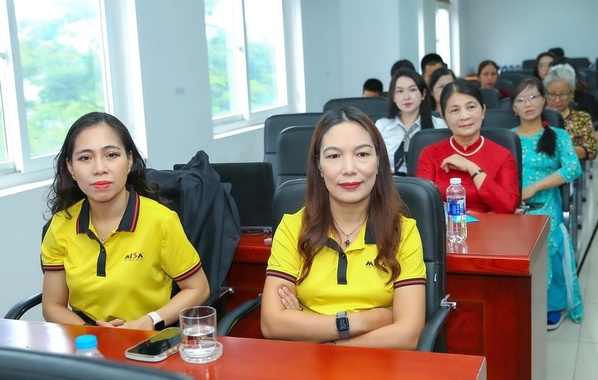 Vinh danh 16 tác phẩm xuất sắc đoạt giải Cuộc thi viết "Gia đình học tập" - Ảnh 23.