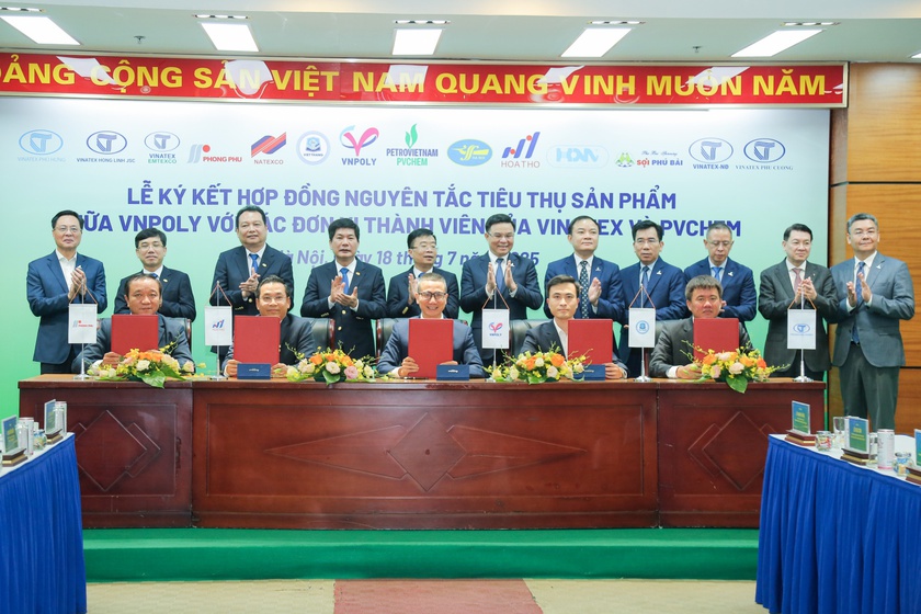 Petrovietnam hợp tác VINATEX nâng cao chuỗi cung ứng, sản xuất - Ảnh 1.