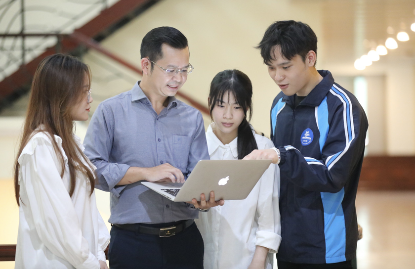 Trường Đại học Sư phạm Hà Nội công bố mức quy đổi điểm thi đánh giá năng lực 2025 - Ảnh 1.