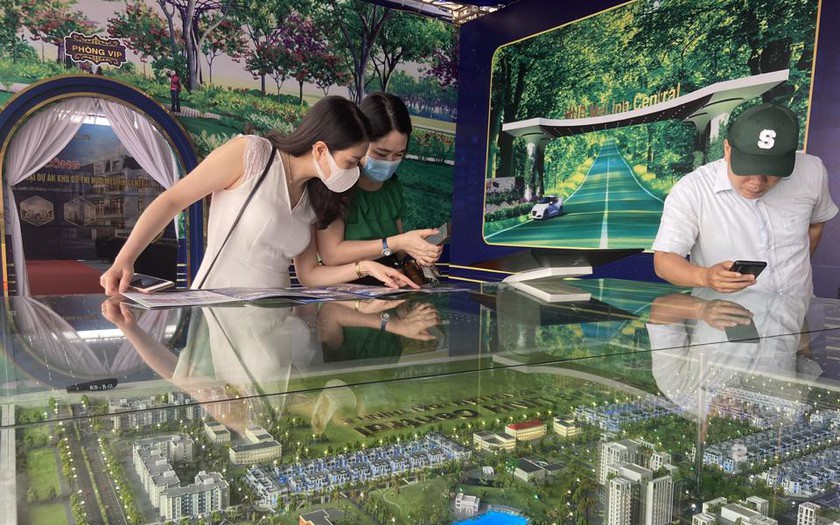 Bộ Tài chính đề xuất áp dụng phương thức đánh thuế 20% trên giá trị chênh lệch giữa giá mua và bán bất động sản theo từng lần chuyển nhượng. Ảnh minh hoạ: IT Bộ Tài chính đề xuất áp dụng phương thức đánh thuế 20% trên giá trị chênh lệch giữa giá mua và bán bất động sản theo từng lần chuyển nhượng. Ảnh minh hoạ: IT