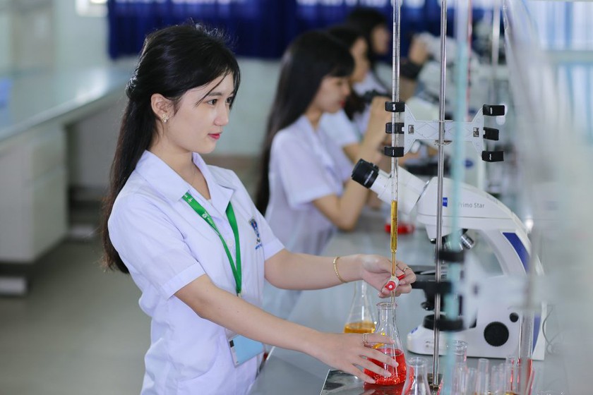 Điểm sàn Trường Đại học Y Dược Thành phố Hồ Chí Minh từ 17-22 - Ảnh 1.