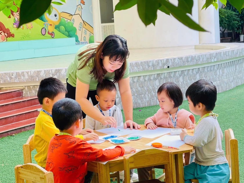 Dự thảo lương giáo viên mầm non và phổ thông công lập có gì mới? - Ảnh 1.