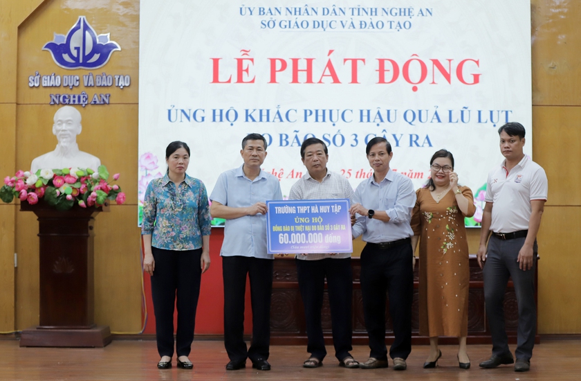 Ngành giáo dục Nghệ An phát động ủng hộ khắc phục hậu quả bão số 3 - Ảnh 7.