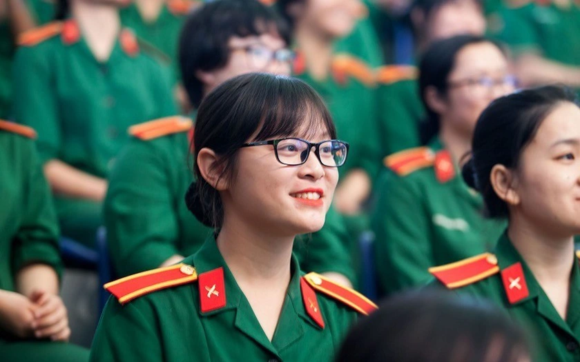 Điều kiện đăng ký xét tuyển 2 ngành Thiết kế vi mạch và hệ thống nhúng, Công nghệ bán dẫn và nano của học viện Kỹ thuật quân sự giảm còn 21,35 điểm. Ảnh minh hoạ: IT