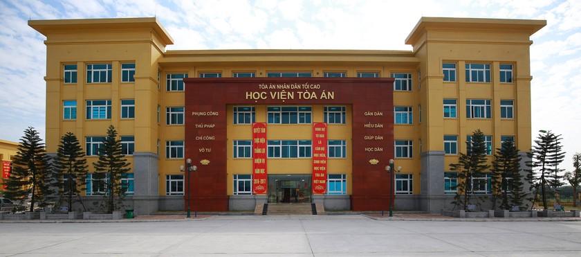Học viện Tòa án lấy điểm sàn 18 - Ảnh 1.