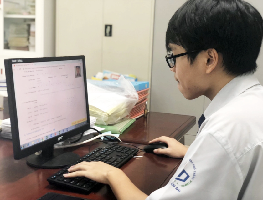 Hơn 840.000 thí sinh đăng ký xét tuyển đại học, cao đẳng năm 2025 - Ảnh 1.
